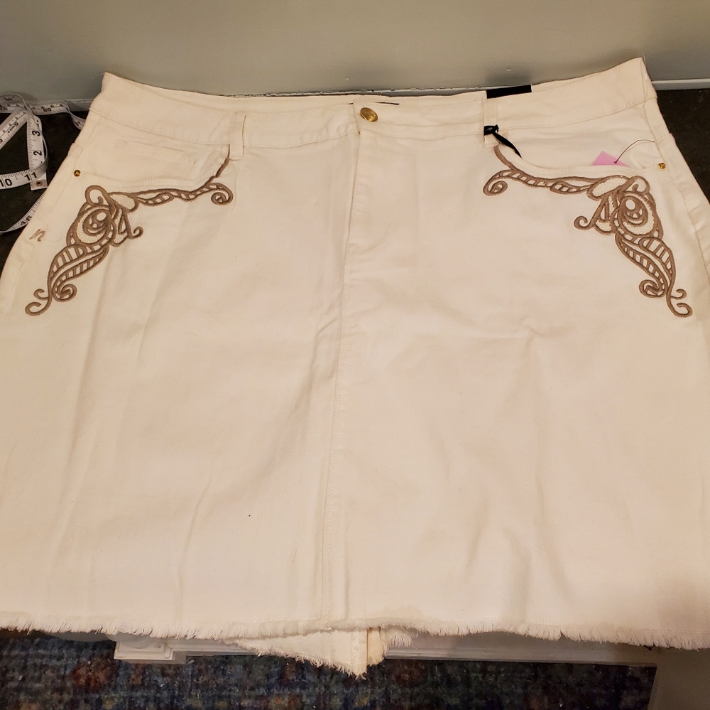 Nanette Lepore Mini Skirt 20W